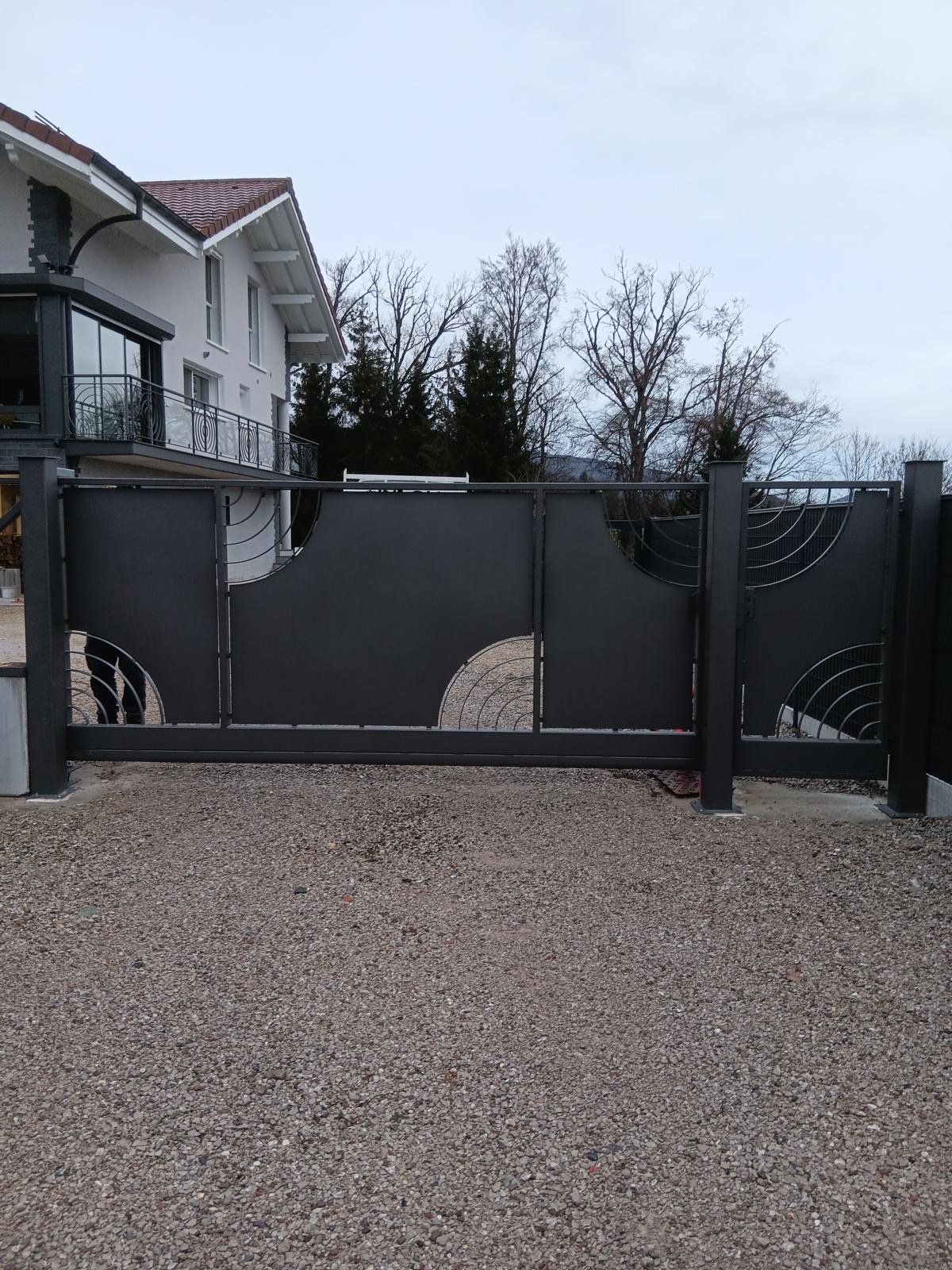 Portail automatisé motorisé Reignier Annemasse - Métallier ferronnier Haute-Savoie